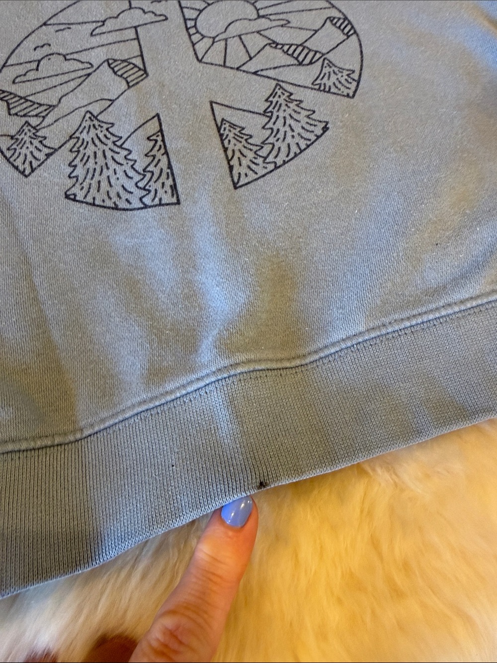 GAP Peace Mountain Sweatshirt 5T - Picture 4 of 7